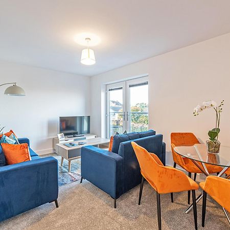 Gospel Heights Luxury Apartments With Parking Heswall Exteriör bild