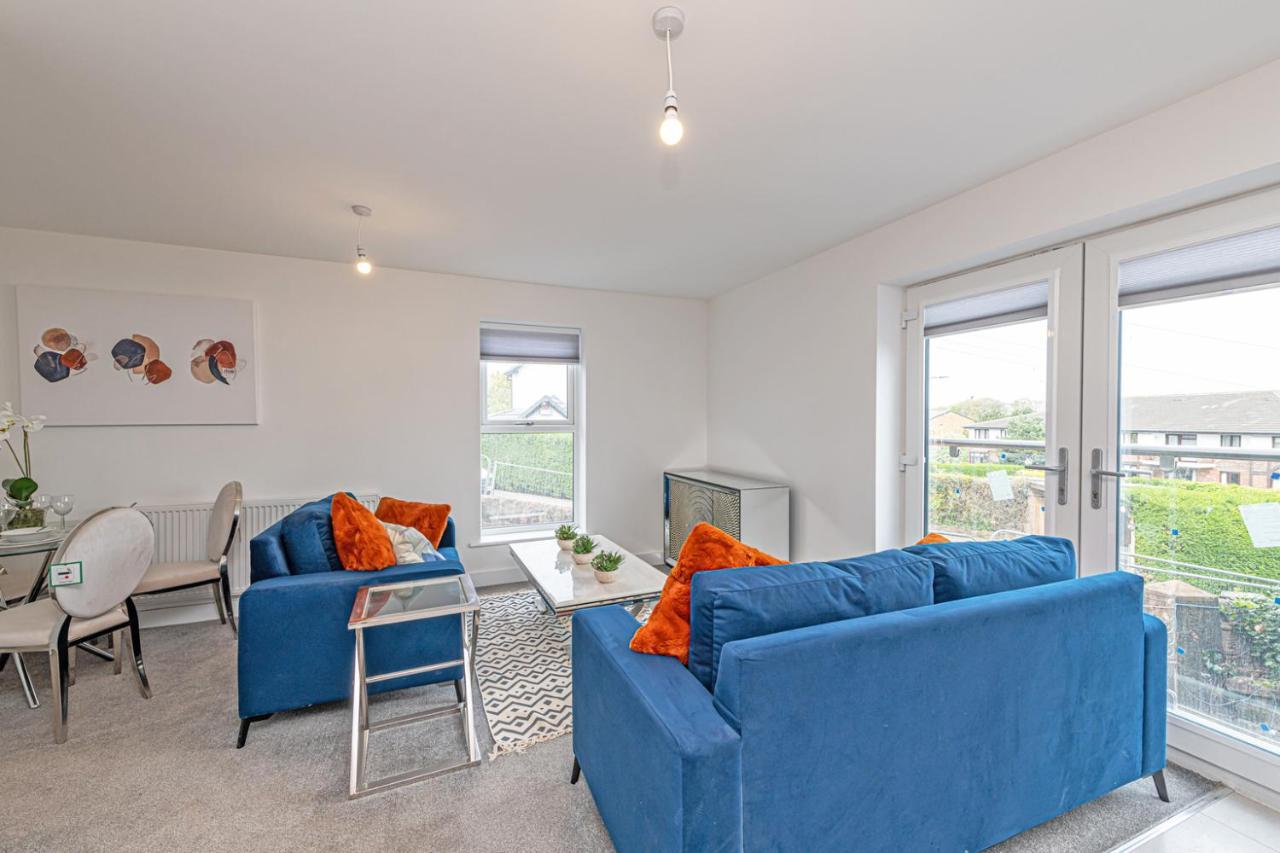 Gospel Heights Luxury Apartments With Parking Heswall Exteriör bild