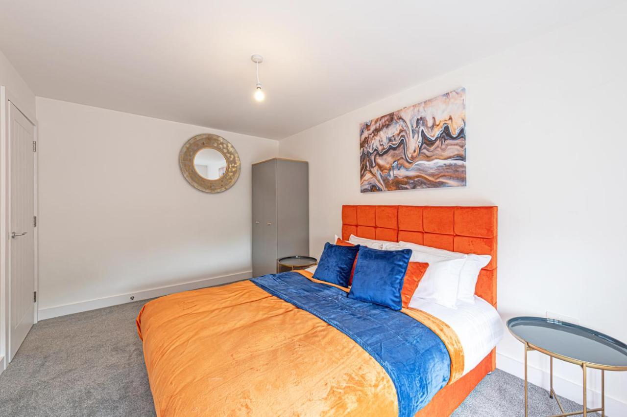 Gospel Heights Luxury Apartments With Parking Heswall Exteriör bild
