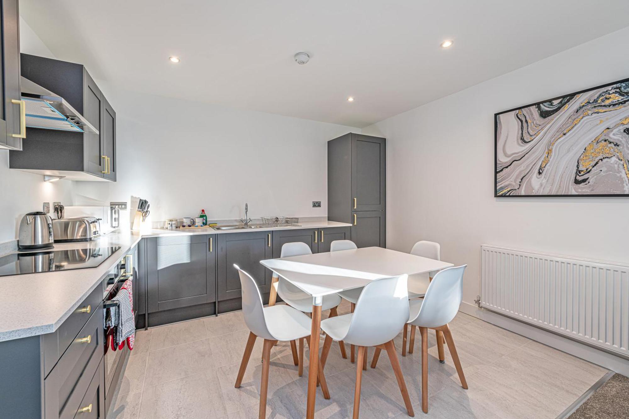 Gospel Heights Luxury Apartments With Parking Heswall Exteriör bild