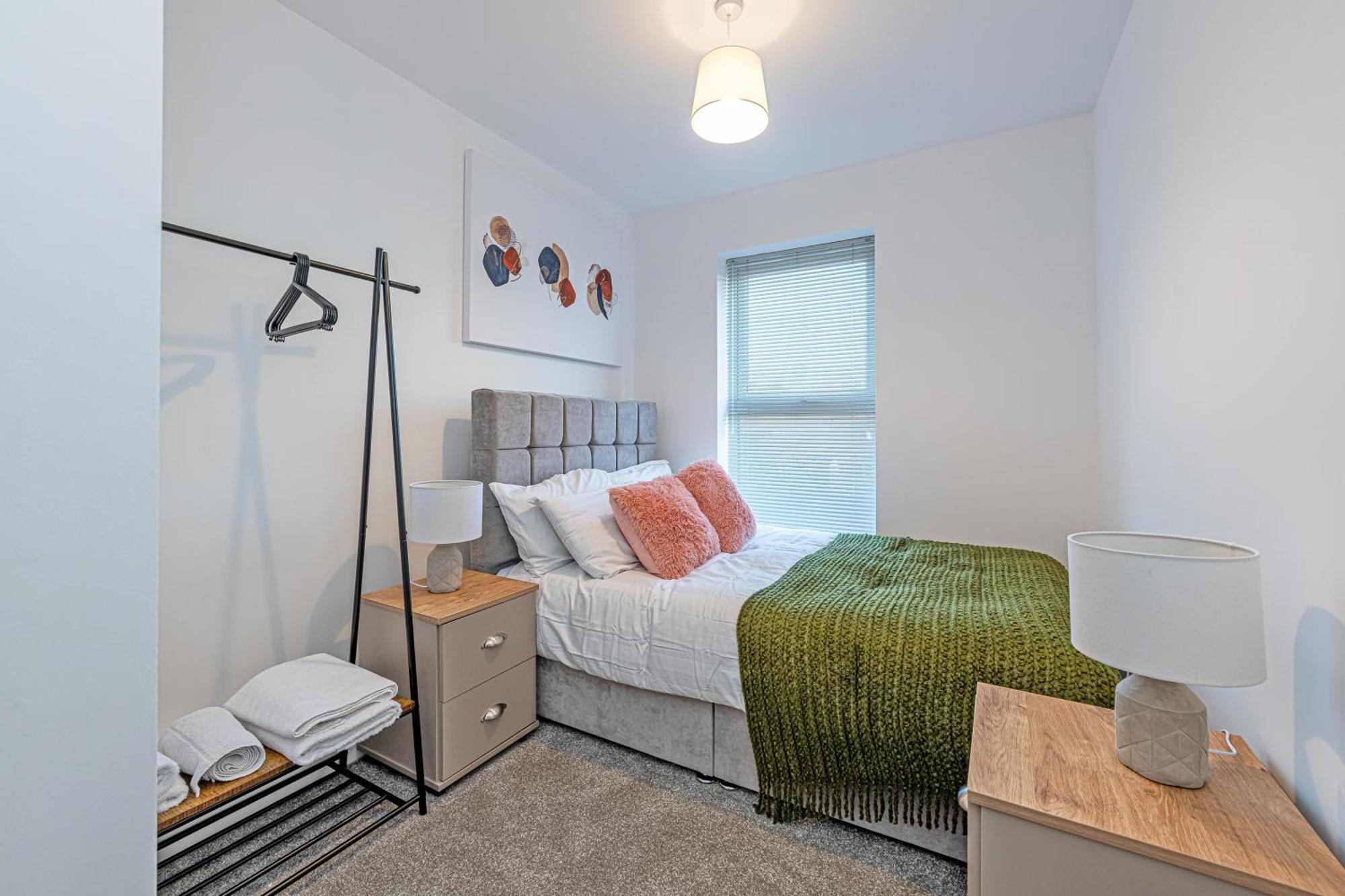 Gospel Heights Luxury Apartments With Parking Heswall Exteriör bild