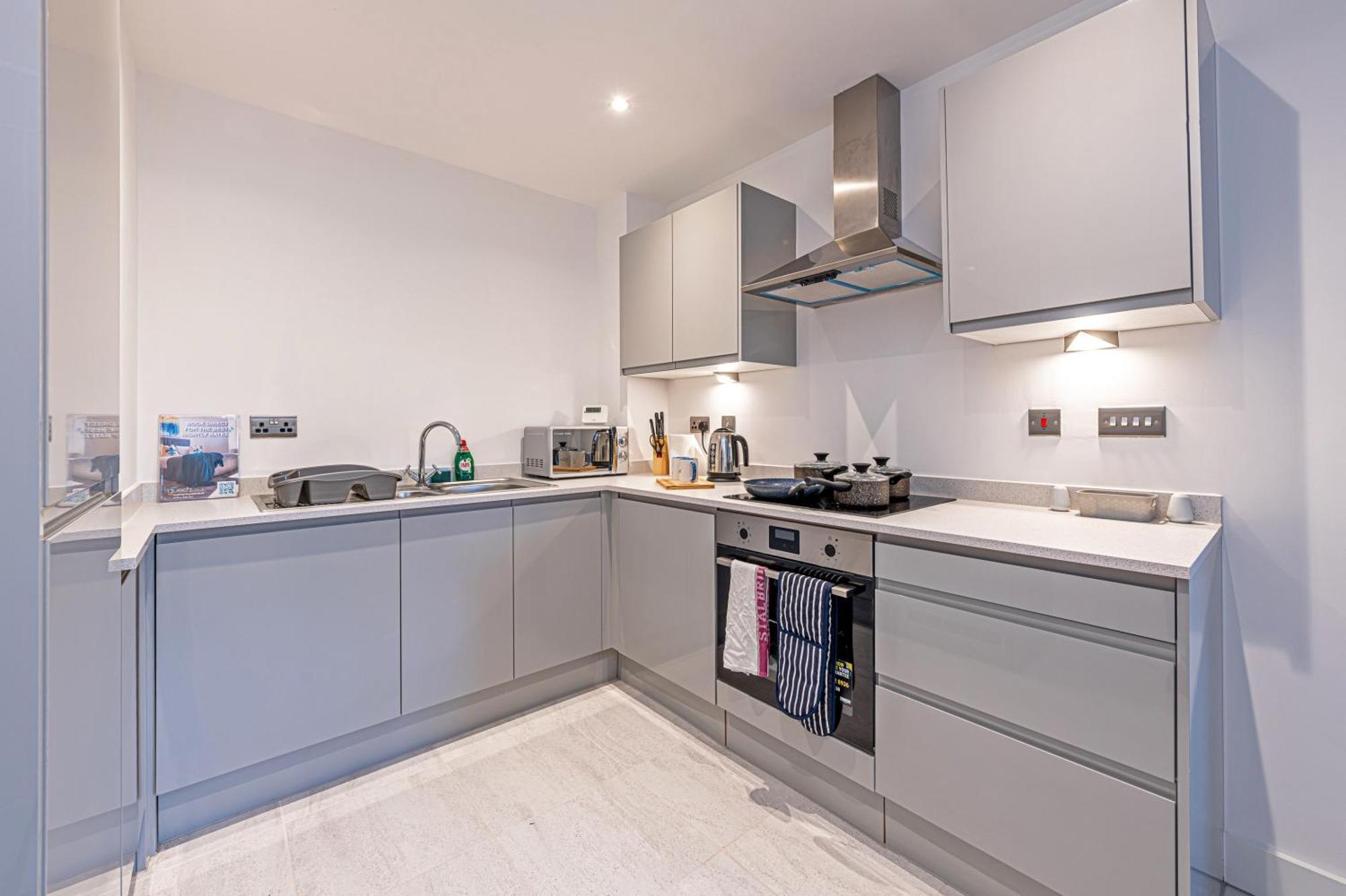 Gospel Heights Luxury Apartments With Parking Heswall Exteriör bild