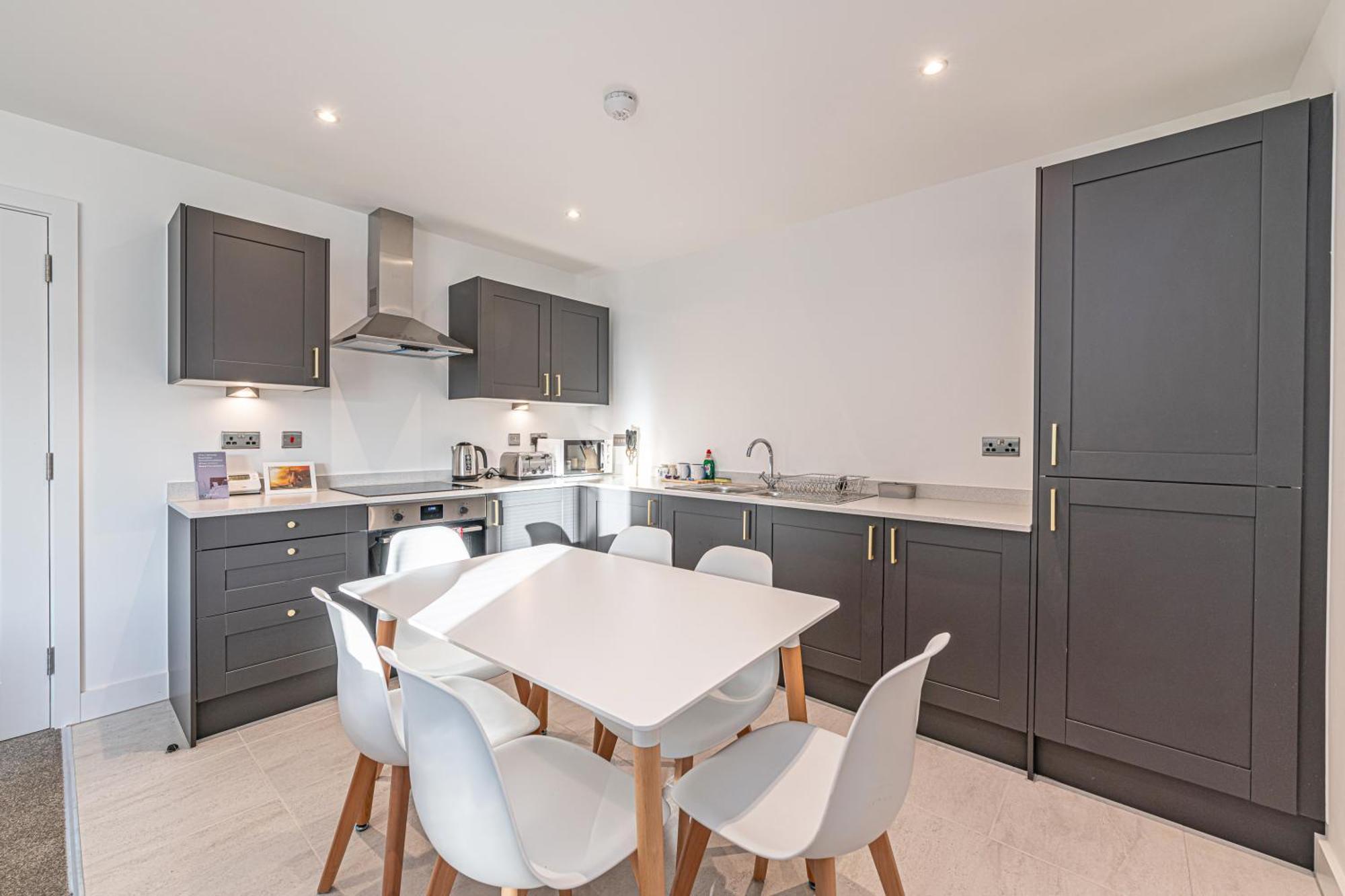Gospel Heights Luxury Apartments With Parking Heswall Exteriör bild