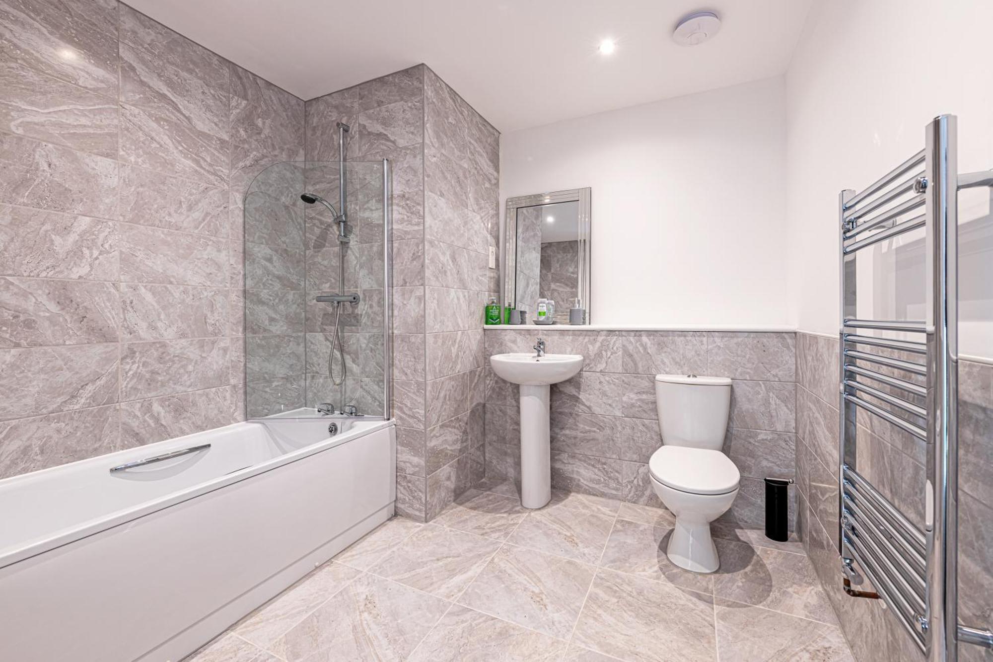 Gospel Heights Luxury Apartments With Parking Heswall Exteriör bild