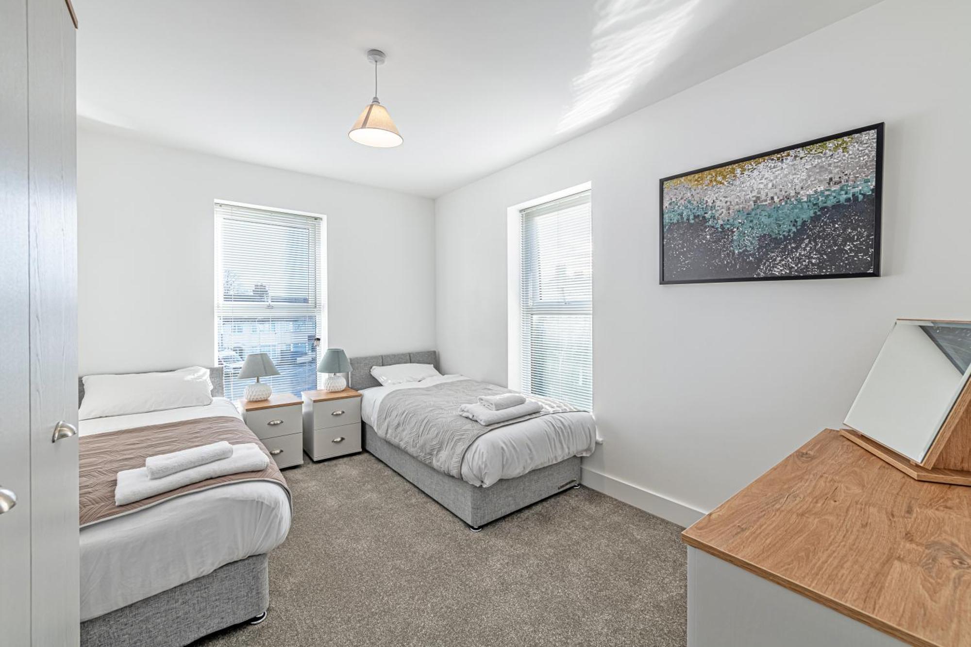 Gospel Heights Luxury Apartments With Parking Heswall Exteriör bild