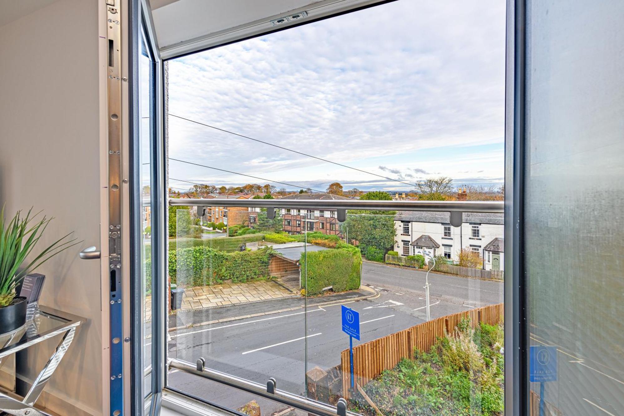 Gospel Heights Luxury Apartments With Parking Heswall Exteriör bild