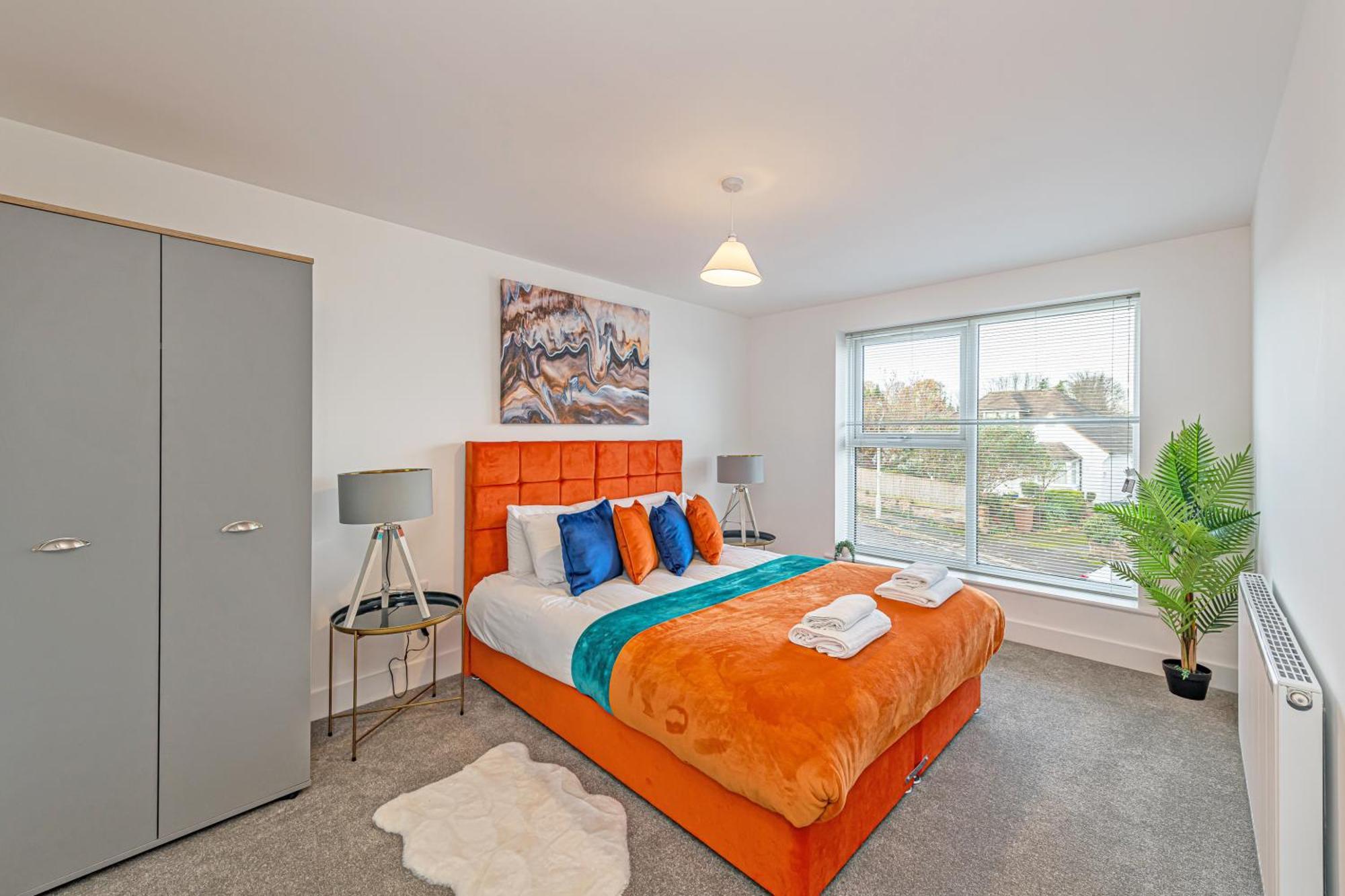 Gospel Heights Luxury Apartments With Parking Heswall Exteriör bild