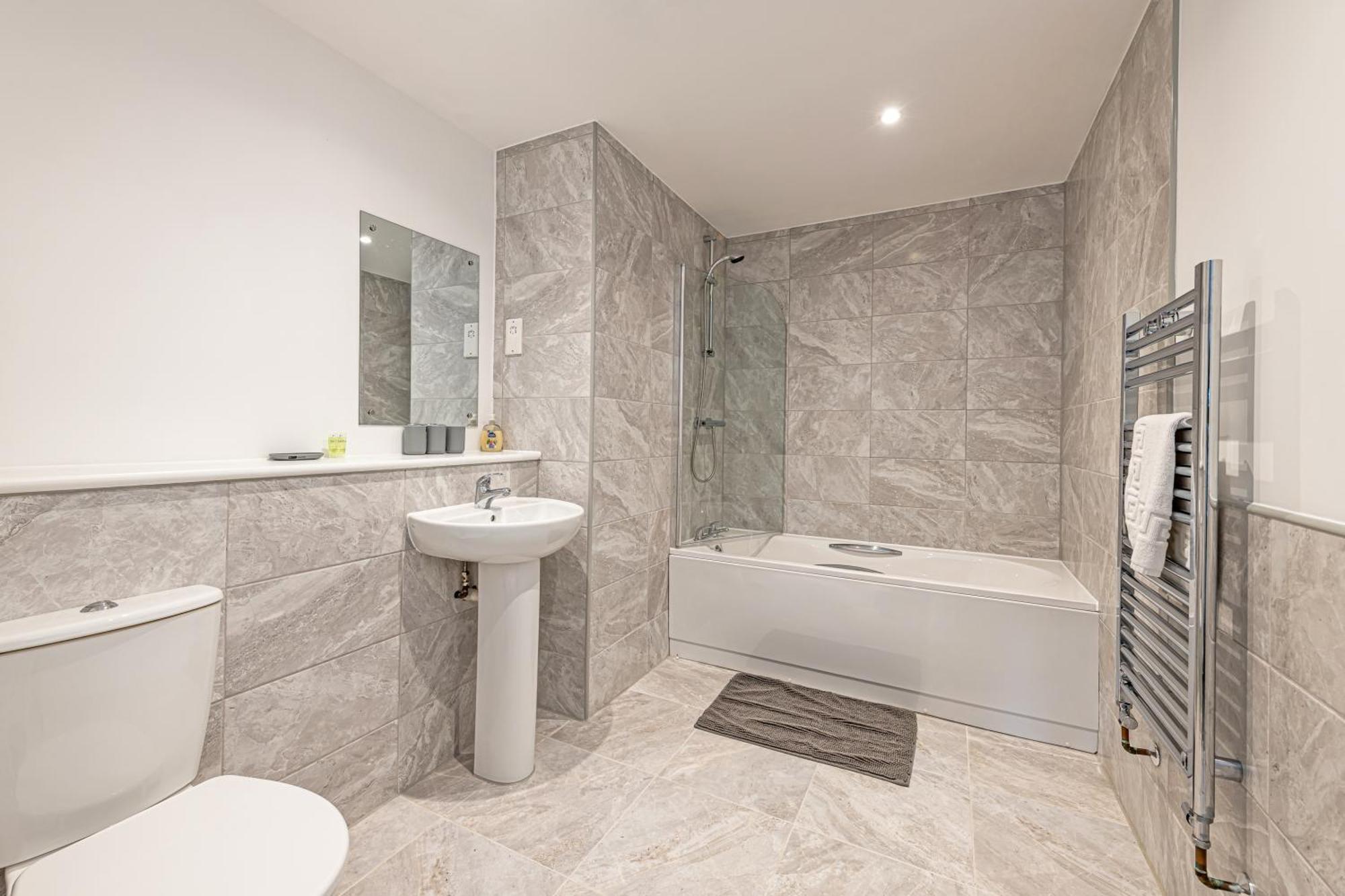 Gospel Heights Luxury Apartments With Parking Heswall Exteriör bild